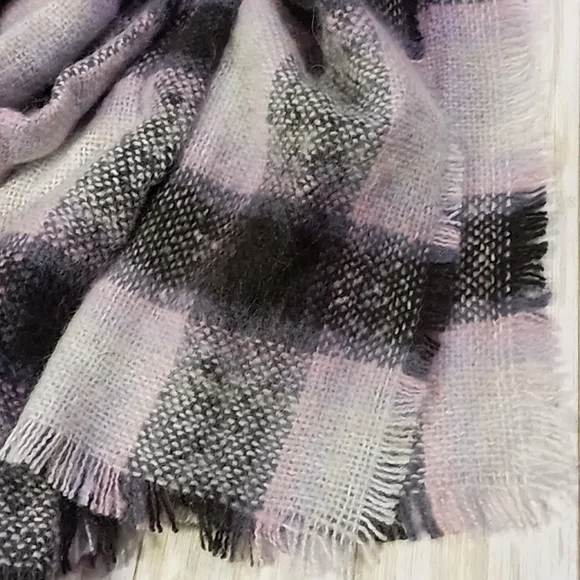 Universal Threads Oblong Scarf One Size - Picture 4 of 8